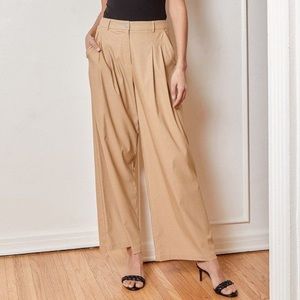 Cropped khaki by Liz Claiborne Sport